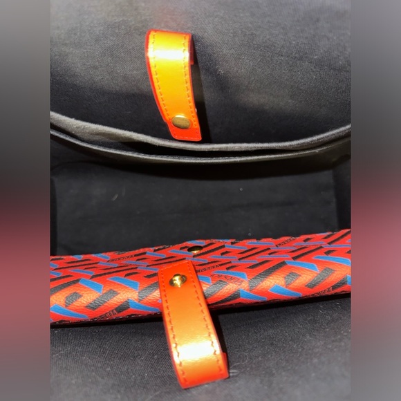 GREAT CONDITION!! Versace La Greca Signature Tote Bag in Red - Picture 5 of 16